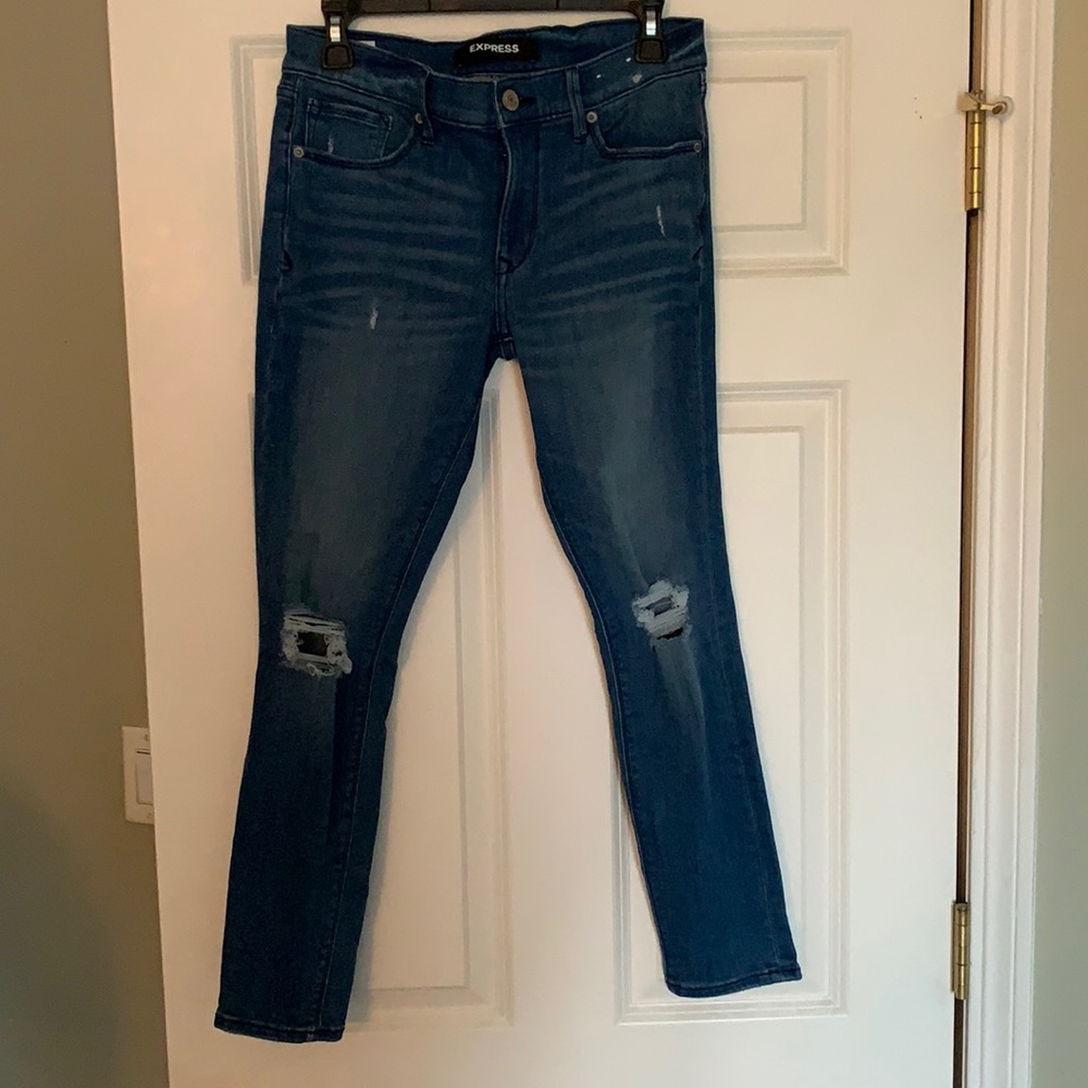 Express distressed cropped jeans